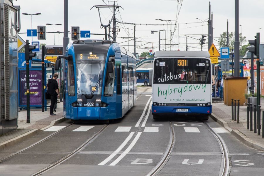 Końcówka i początek roku w komunikacji miejskiej