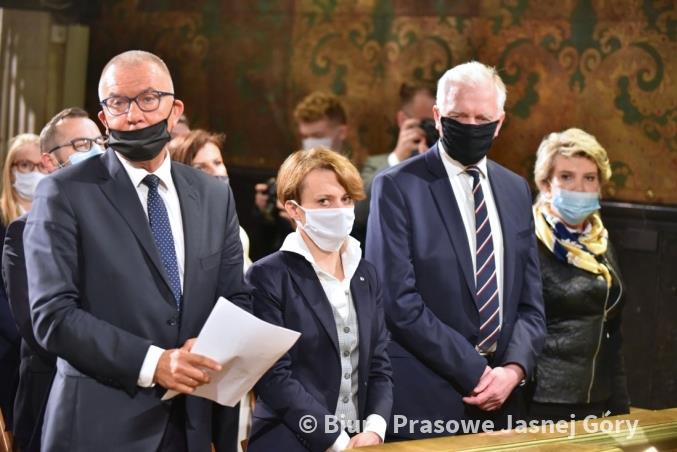 Episkopat o Emilewicz: Kościół to nie miejsce na uprawianie polityki. Będzie regulacja