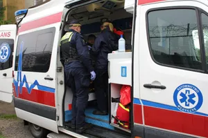 Kraków: Leżał na chodniku, miał zakrwawioną głowę i nie reagował na bodźce