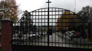 Najpiękniejszy cmentarz w Krakowie? Ten jest mocnym kandydatem [FOTO]