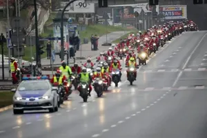 "Radość w oczach dzieci jest nie do opisania". Już dziś MotoMikołaje po raz 18. wyjadą na ulice Krakowa
