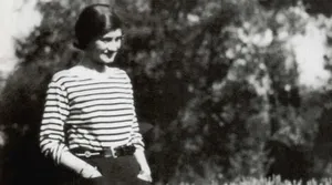 Mała czarna i sztuczne perły. Rocznica śmierci Coco Chanel