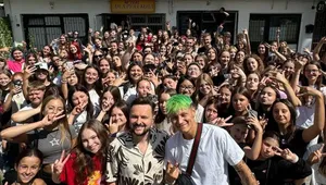 Influencer pomaga upadającej firmie. Fani oblegli sklep