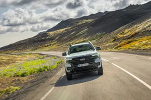 Ford Ranger, europejski lider sprzedaży w klasie pick-upów, pojawia się z napędem elektrycznym Plug-In Hybrid