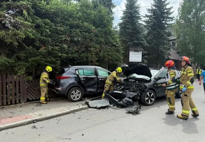 Poważny wypadek w Małopolsce. Troje dzieci trafiło do szpitala