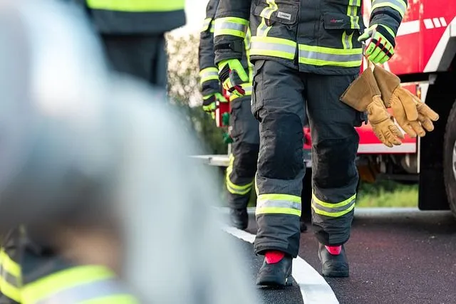 Ewakuacja Hali Lipowej. Kłęby dymu w Krakowie