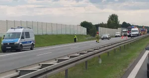 Wypadek z udziałem czterech pojazdów na A4 w stronę Krakowa. Tworzą się ogromne korki