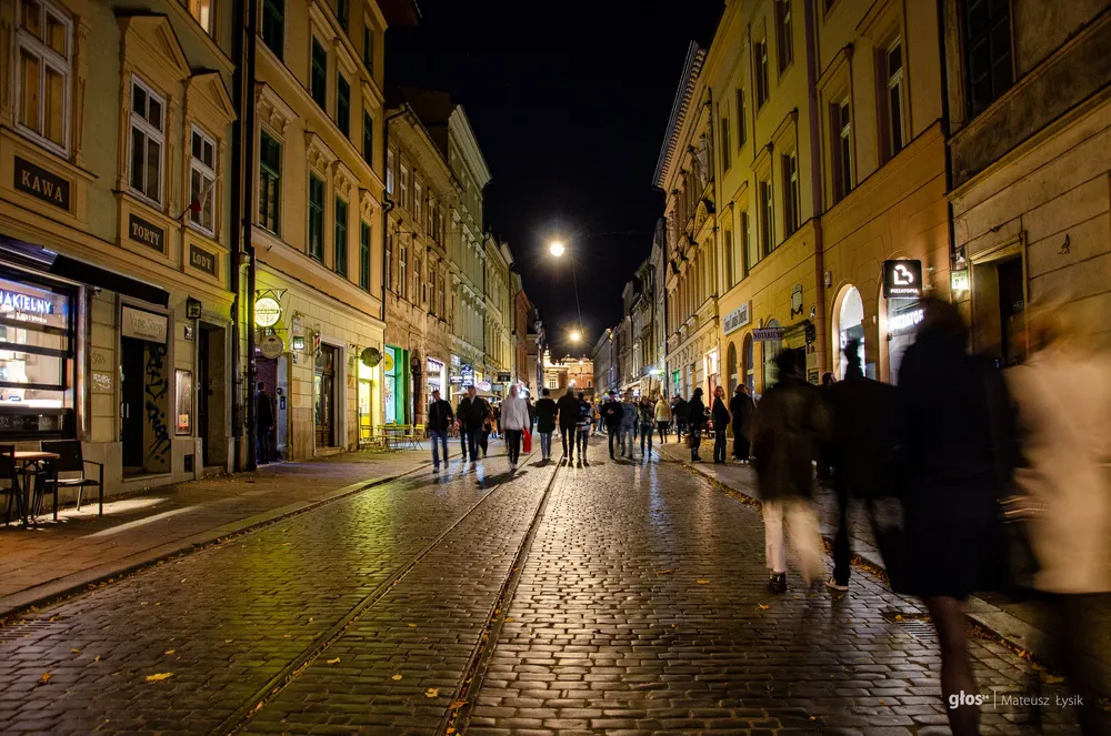 Uchwała antyhałasowa uchylona przez sąd. Miasto i mieszkańcy zapowiadają walkę o ciszę nocną
