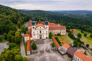 Odpust kalwaryjski: tysiące pielgrzymów, bogaty program i wyjątkowy kaznodzieja