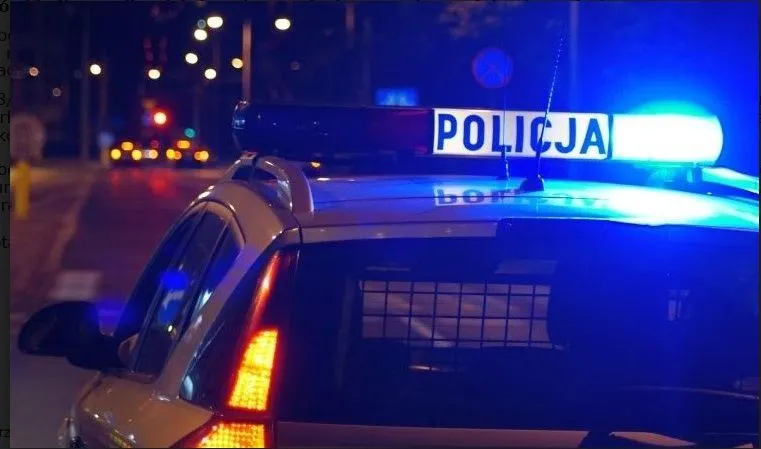 Był sam nocą na rondzie. TIR-owcy uratowali pięciolatka