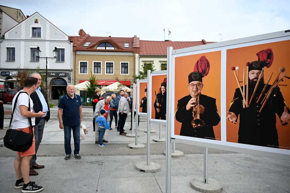 "Oblicza Muzyki" z okazji 145 lat Orkiestry Kopalni Soli Bochnia. Wyjątkowa wystawa na rynku