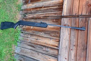 Chwile grozy pod Zakopanem. Mężczyzna groził sąsiadom „bronią”