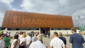 Nowoczesny obiekt sportowy w Wadowicach otwarty
