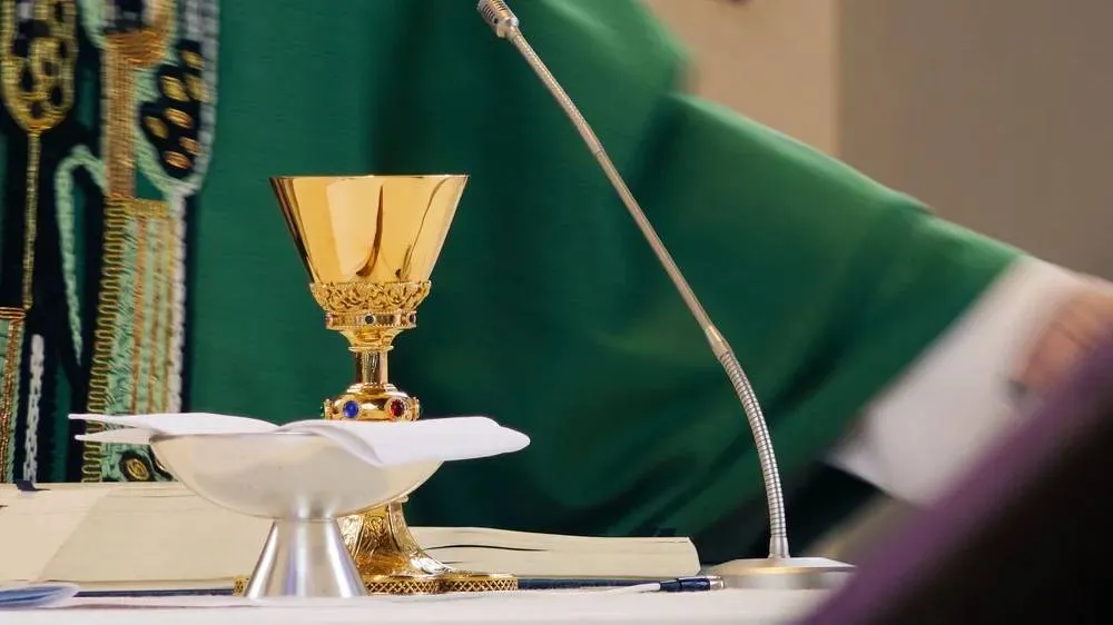 Obraźliwe słowa w kościele. Jest reakcja kurii