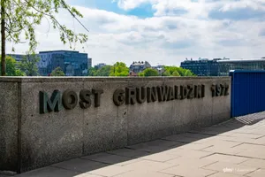 Most Grunwaldzki nieprzejezdny nawet dla rowerów. Kluczowy remont zakończy się z poślizgiem
