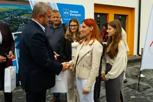 Niemal 30 nowych rodzin zamieszka pod Borzęcinem. „Nie zwalniamy tempa”