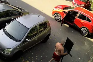 Absurd pod Myślenicami. Mężczyzna okradł lokal z... krzeseł. Będzie siedział?