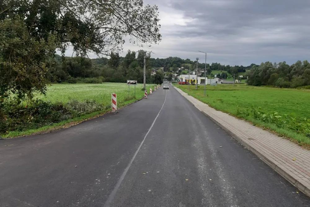 Bezpieczniej i wygodniej. Zakończono remont ważnego odcinka drogi w Bieczu