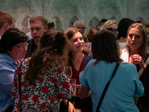 „Hej liderze w dziwnej erze!” Wyjątkowa konferencja wraca do Krakowa. Wśród gości Jasiek Mela