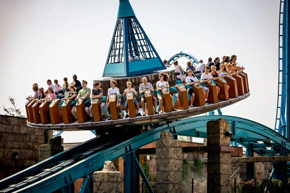 Kolory jesieni i rollercoastery. Energylandia najlepszym kierunkiem na wycieczkę szkolną!