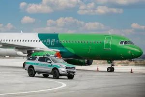 Polak zatrzymany na lotnisku w Krakowie. Był poszukiwany trzema listami gończymi