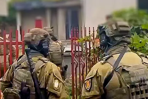 Zatrzymani za handel ludźmi i oszustwa wobec cudzoziemców. Działali w całej Polsce