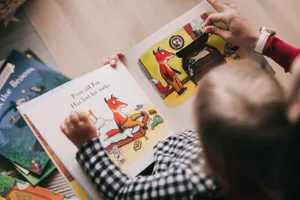 Żłobek publiczny czy prywatny? Porównanie kosztów, dostępności i warunków