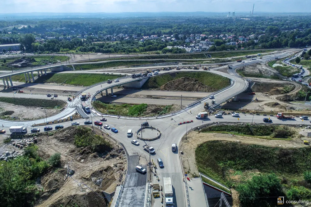 Utrudnienia na węźle Grębałów. Kierowcy muszą uważać na nowe oznakowanie