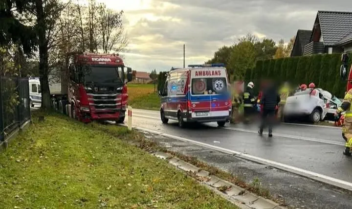 Tragiczny wypadek w Małopolsce. Nie żyje 66-letni kierowca samochodu osobowego