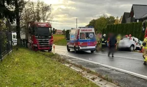 Tragiczny wypadek w Małopolsce. Nie żyje 66-letni kierowca samochodu osobowego