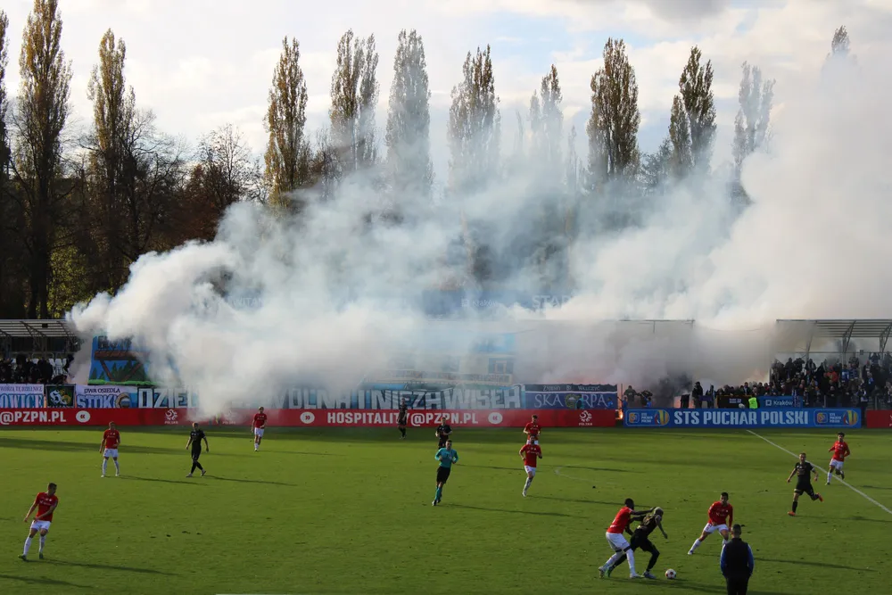 Pierwsze takie derby od blisko 30 lat. Za nami mecz Hutnika z Wisłą