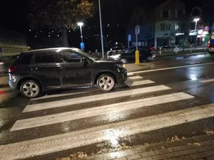 Kolejne potrącenie na pasach. W Suchej Beskidzkiej pieszy trafił pod opiekę ratowników