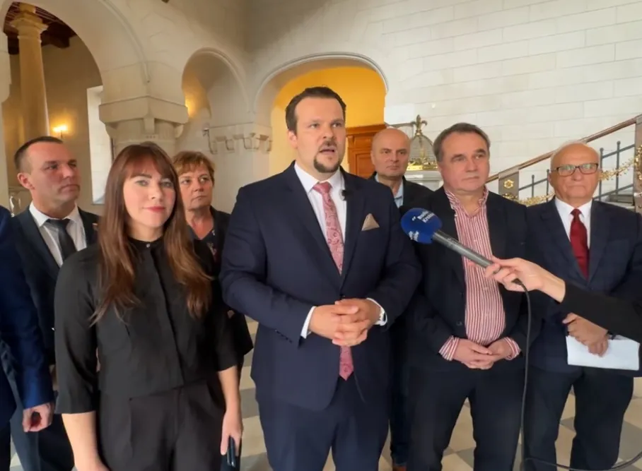 "Prezydent nagrywa filmiki na dachu, a finanse miasta leżą." Radni PiS reagują na zapowiedź emisji obligacji