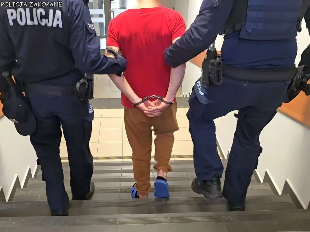 Koszmar w Zakopanem. Policja uwalnia zakładnika więzionego dla okupu