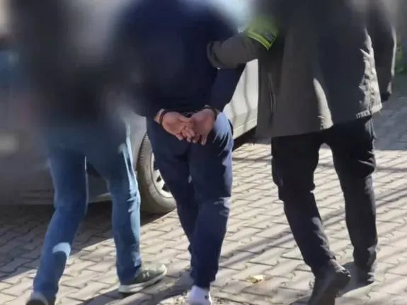 Niewinna znajomość przerodziła się w horror. 34-latek więził i wykorzystywał kobietę w Krakowie