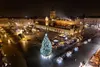 Kraków gotowy na święta! Jarmarki, prezenty od rzemieślników i karp dla mieszkańców