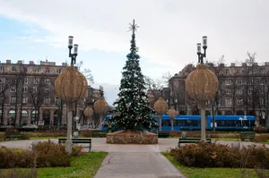 Mieszkańcy Nowej Huty przecierali oczy o poranku. Święta przyszły w tym roku naprawdę szybko [FOTO]