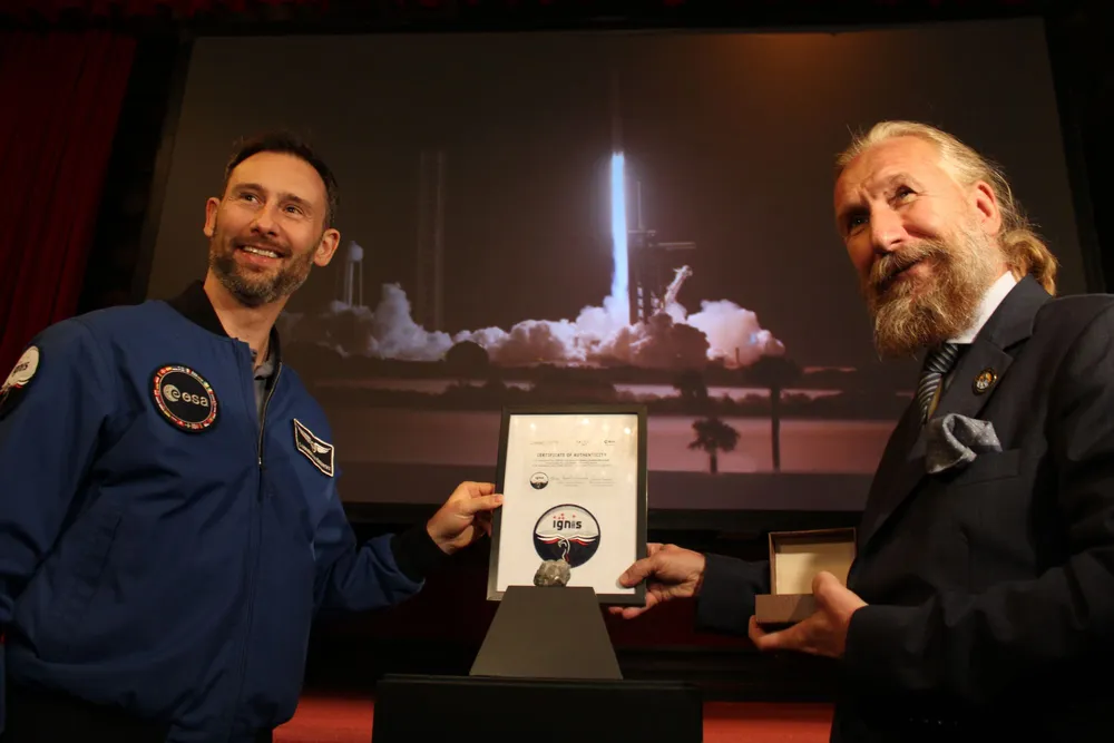 Bryłka soli z kosmosu w Wieliczce. Przekazał ją astronauta Sławosz Uznański! [ZDJĘCIA]