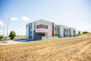 "To jedna z największych inwestycji". Pod Proszowicami powstała nowa placówka