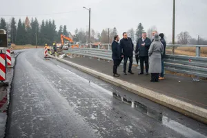 Wiceminister Infrastruktury wizytował inwestycje drogowe w powiecie bocheńskim