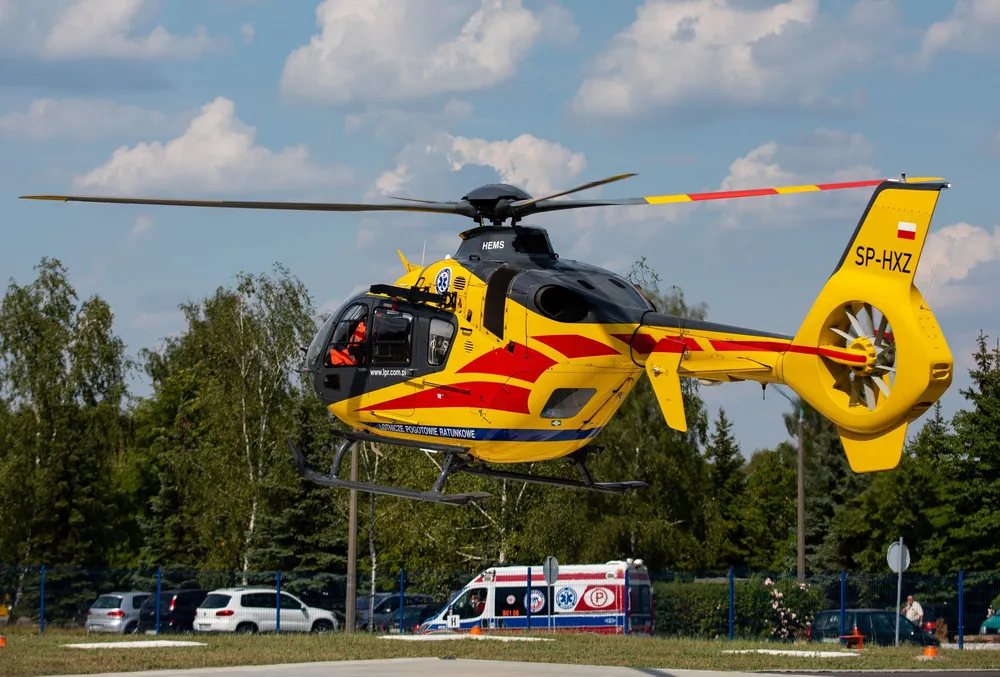 Wypadek skoczka spadochronowego pod Olkuszem. Interweniował śmigłowiec LPR