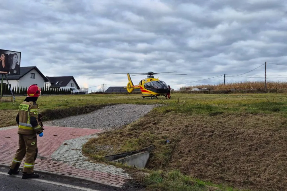 Zderzenie dwóch samochodów pod Proszowicami. Cztery osoby poszkodowane