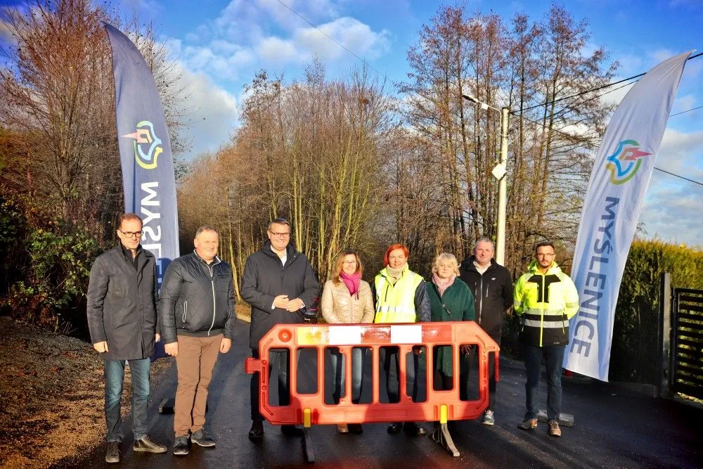 Bezpieczniej i wygodniej w Bęczarce. Zakończono modernizację drogi gminnej