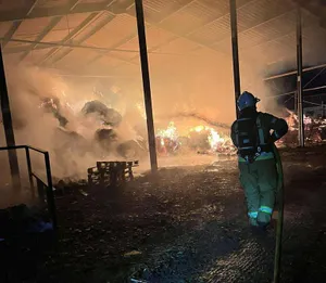 Ustalono sprawców gigantycznego pożaru stodoły koło Krakowa. To dwaj nastolatkowie...