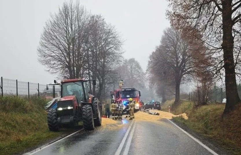 Kukurydza zablokowała drogę krajową w Małopolsce. Utrudnienia mogą potrwać nawet kilka godzin
