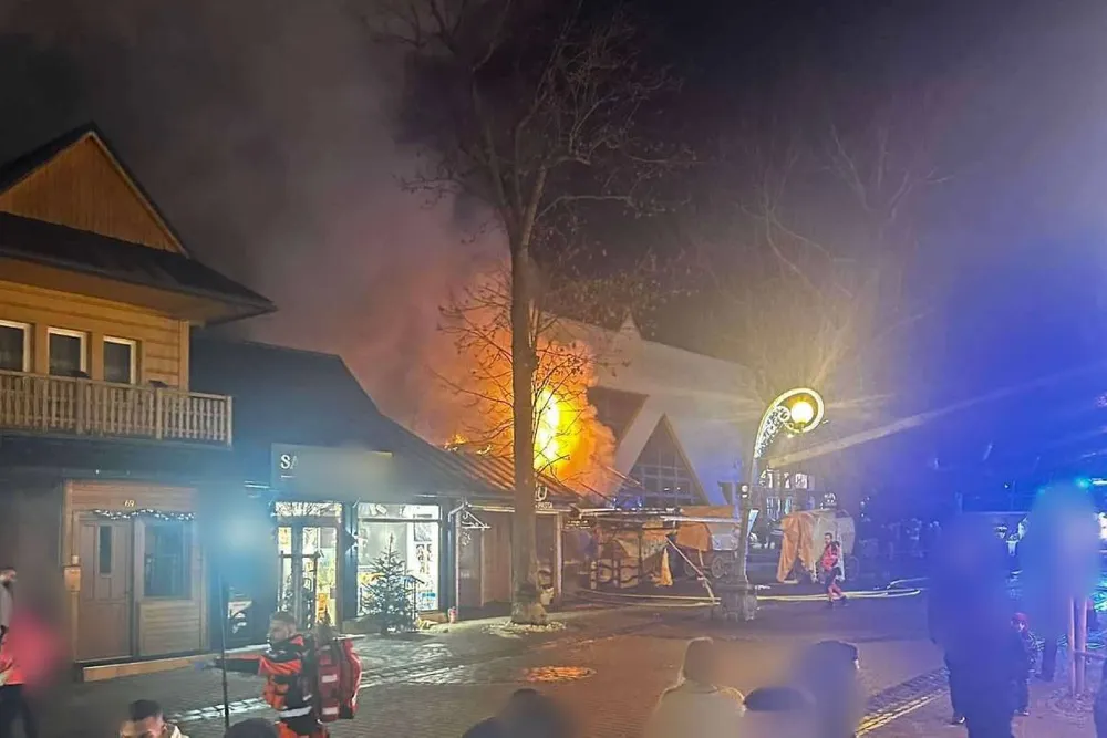[AKTUALIZACJA] Pożar restauracji w Zakopanem! Poszkodowani trafili do szpitala