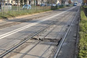 "Trasę można nazwać dziurpasem". Radny Krakowa o jednej z głównych ulic miasta