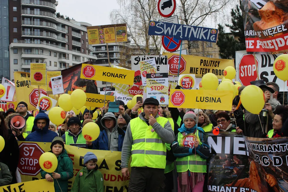 Wieliczka i Myślenice z jasnym stanowiskiem podczas protestu. Nie dla S7 [ZDJĘCIA]