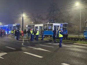 Nowe informacje po zderzeniu tramwajów w Krakowie. Poprawił się stan motorniczego