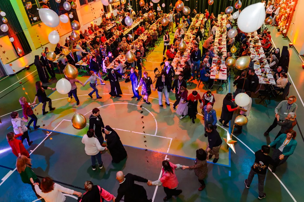 Sylwester z Ubogimi w Krakowie. Ósma edycja wieczoru, w którym nikt nie jest „z boku”